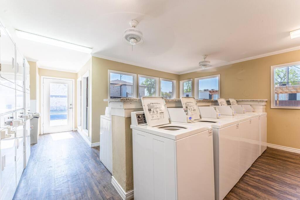 Central 1Br King Bed Suites, Close To Downtown & Domain Austin Zewnętrze zdjęcie