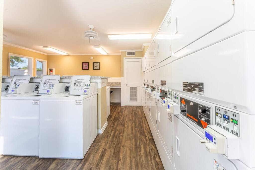 Central 1Br King Bed Suites, Close To Downtown & Domain Austin Zewnętrze zdjęcie